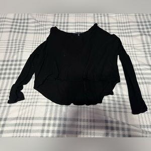 Black long sleeve crop top